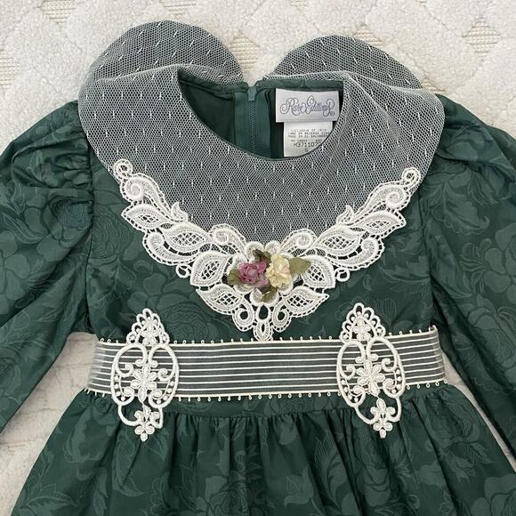 Rare Editions VTG EUC Green Girl’s Velvet Ruffle Dress With Floral Lace, Size 5 - Picture 2 of 5